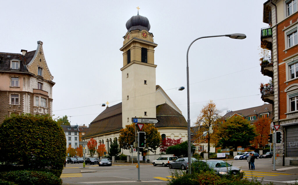 02 Ankunft bei der Kirche St. Josef