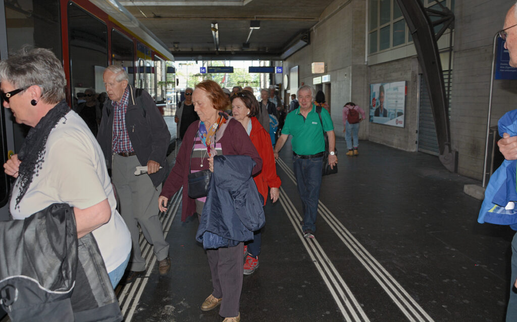 04 Umsteigen in Luzern