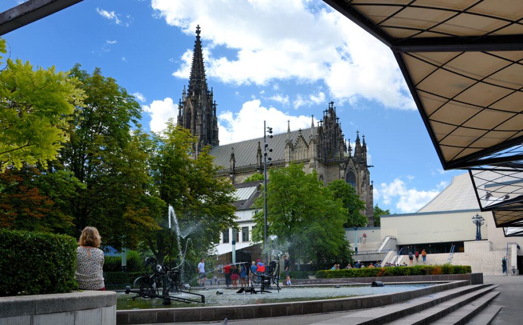 08 Wasserspiele und Elisabethenkirche