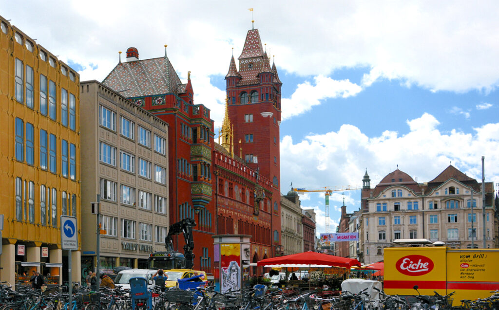 16 das Basler Rathaus