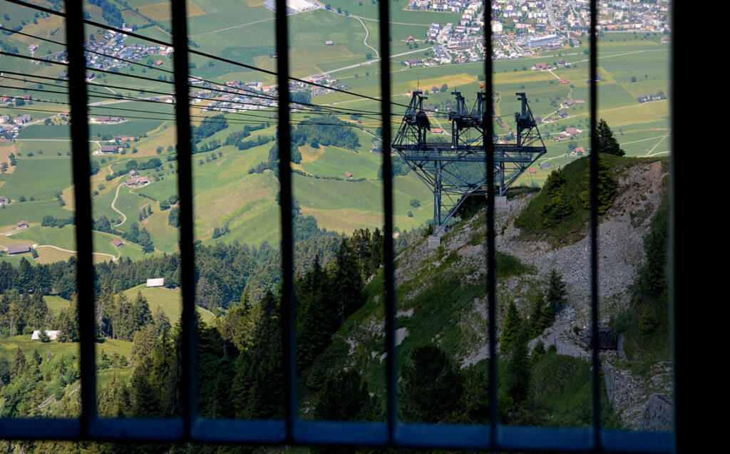 46 Wir warten auf unsere Seilbahn