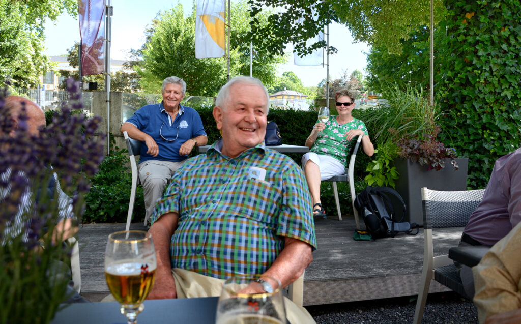 49 Alle sind in guter Stimmung