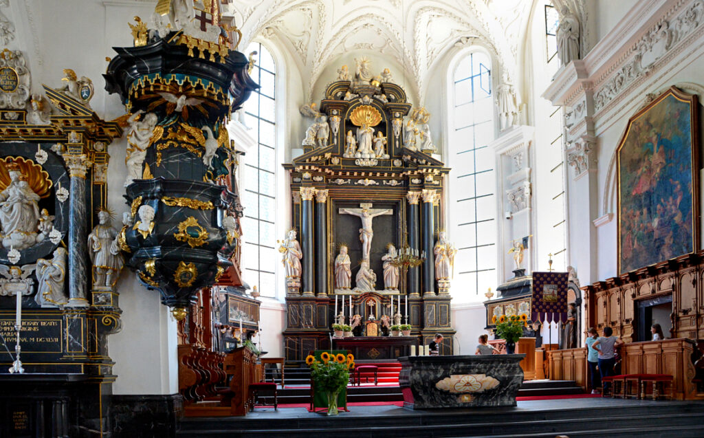 59 in der Kirche von Stans