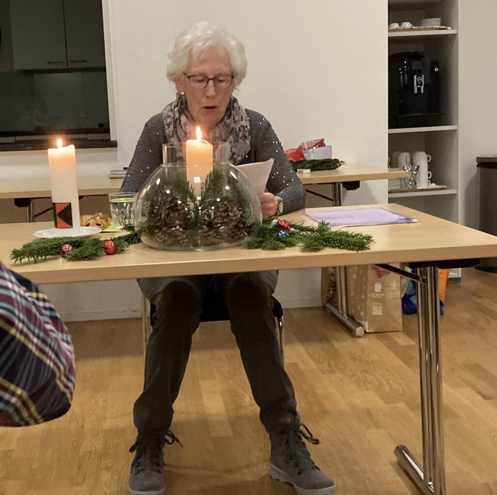 schöne und lustige Geschichten erzählt Yvonne